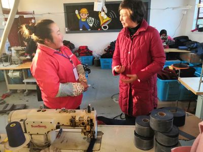 頭條 | 周麗寧深入平?jīng)鰬c陽兩市調(diào)研指導(dǎo)婦聯(lián)工作